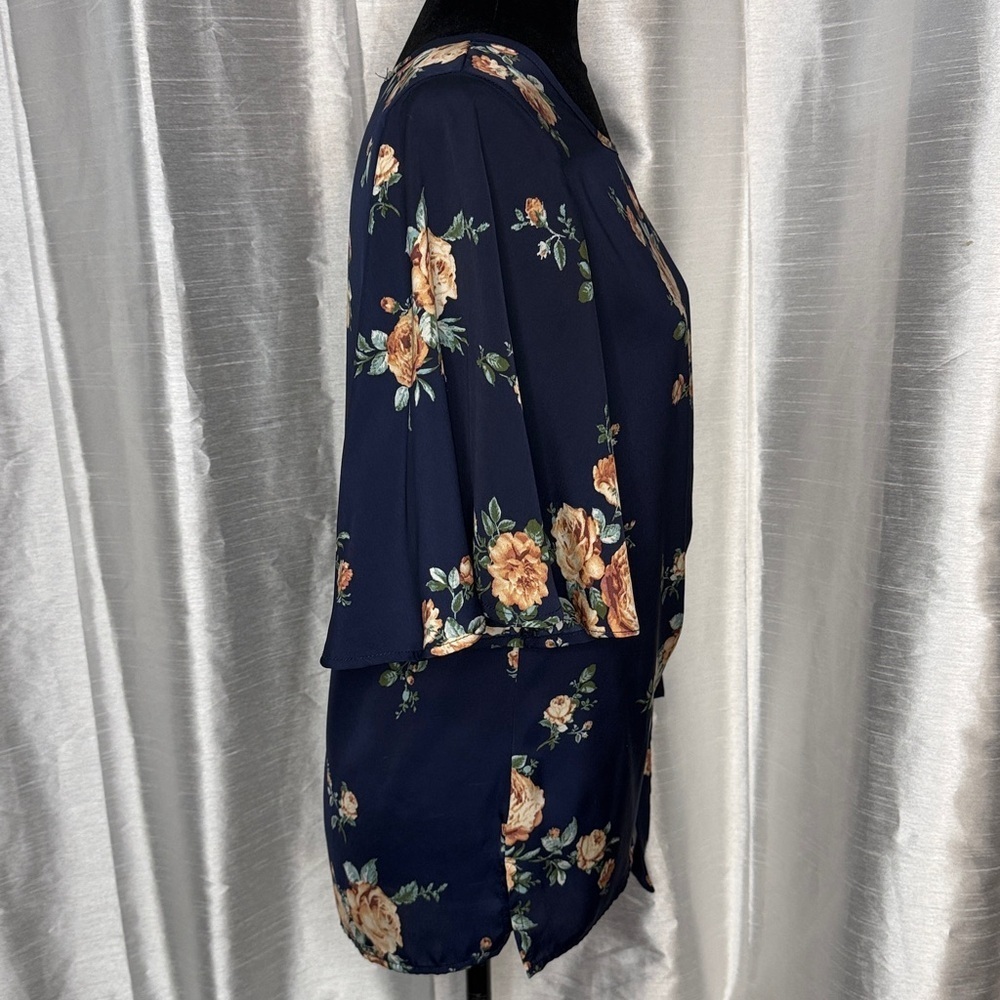 Les Amis Navy Blue Floral Blouse Cape Sleeve Side Tie Semi Sheer Flowy Women’s S - Picture 4 of 9
